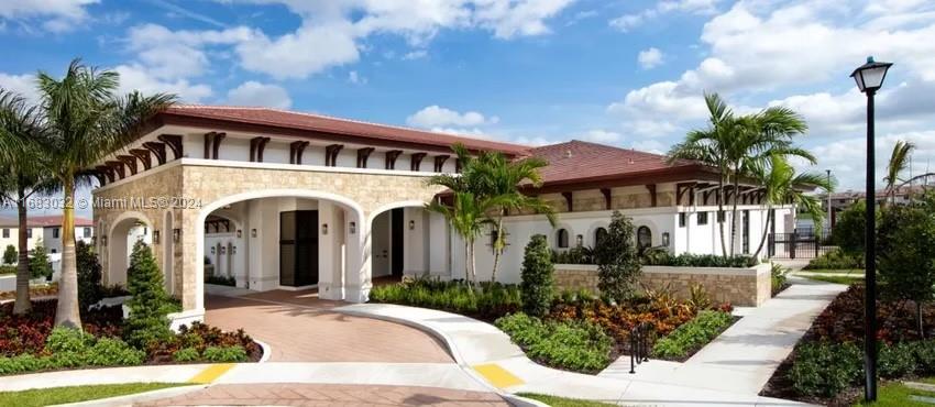 Spectacular Villa/Townhouse